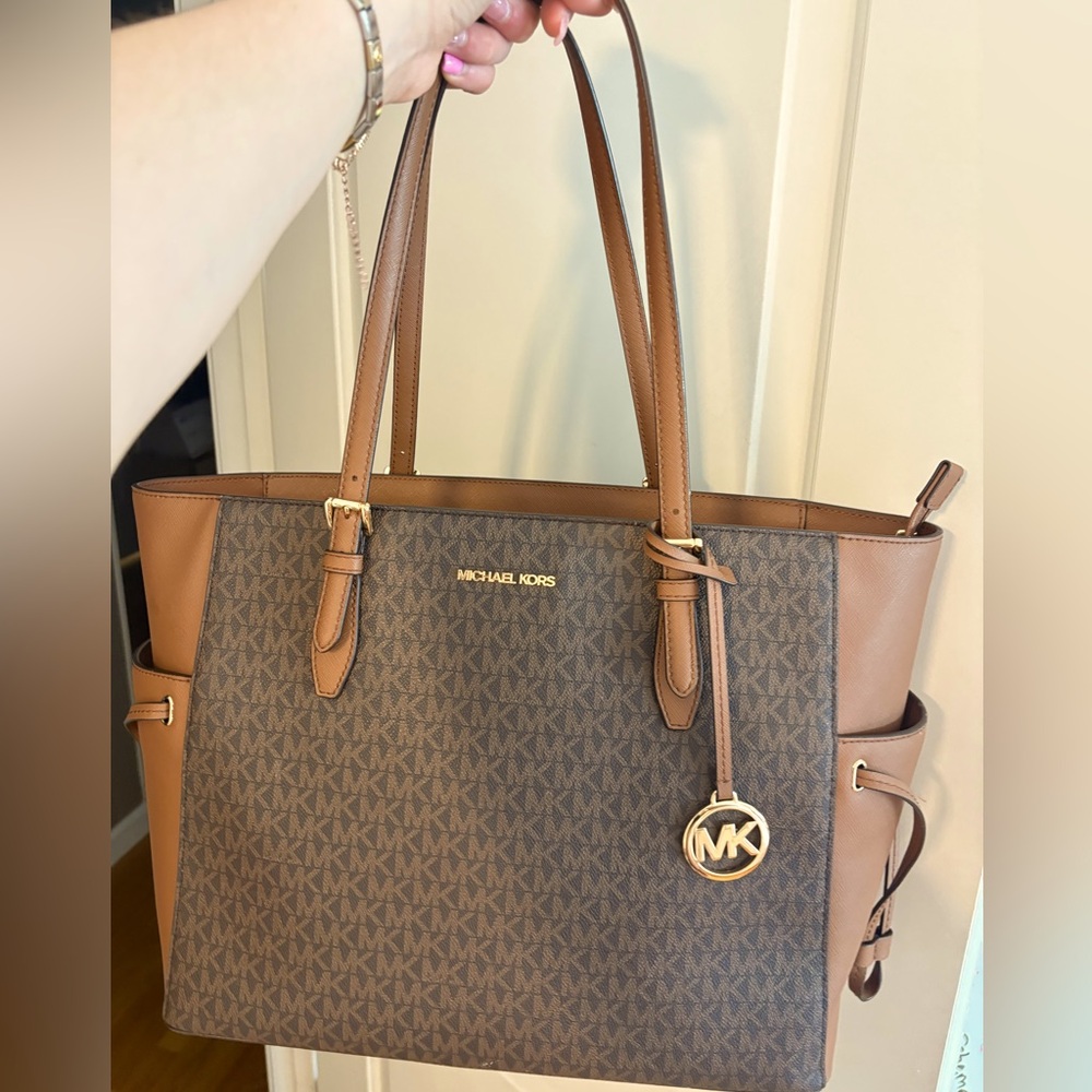 Micheal Kors large tote bag